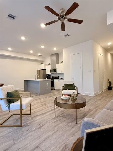 9609 Habitat Street, Houston, TX 77075