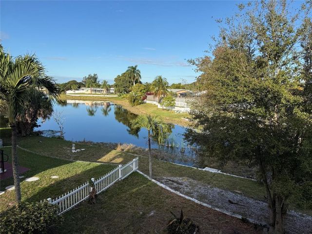 1235 W RIVER Drive 4, Margate, FL 33063