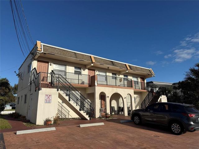 1235 W RIVER Drive 4, Margate, FL 33063