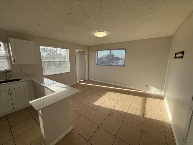 1235 W RIVER Drive 4, Margate, FL 33063