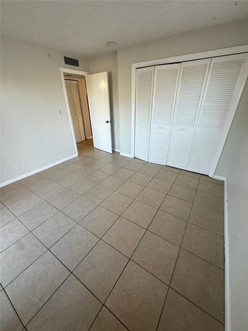 1235 W RIVER Drive 4, Margate, FL 33063
