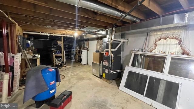 4593 OLD MARTINSBURG RD, Augusta, WV 26704