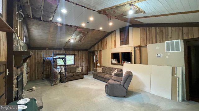 4593 OLD MARTINSBURG RD, Augusta, WV 26704