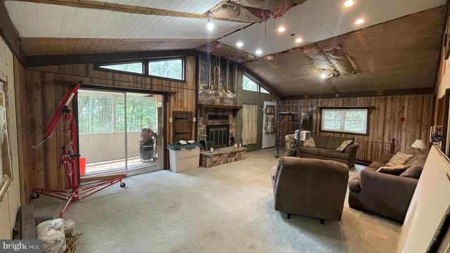 4593 OLD MARTINSBURG RD, Augusta, WV 26704