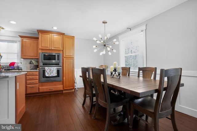 2415 CHESTNUT HILL DR, Cinnaminson, NJ 08077