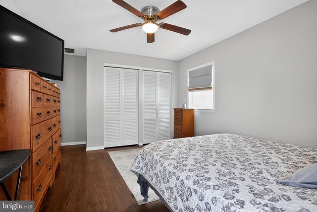 2415 CHESTNUT HILL DR, Cinnaminson, NJ 08077