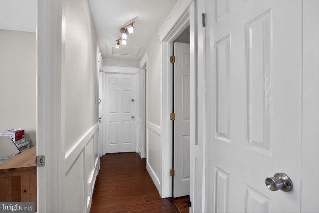 2415 CHESTNUT HILL DR, Cinnaminson, NJ 08077