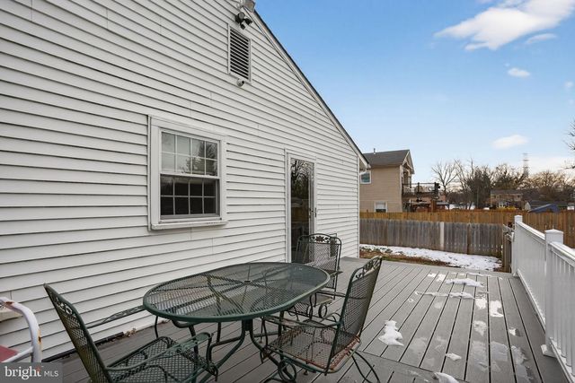 2415 CHESTNUT HILL DR, Cinnaminson, NJ 08077