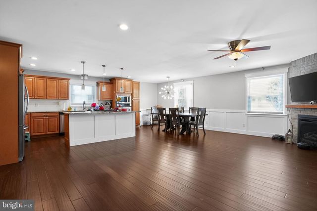 2415 CHESTNUT HILL DR, Cinnaminson, NJ 08077