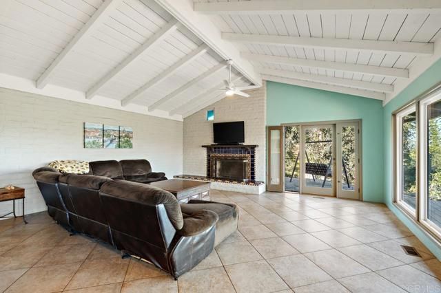 1449 Bernita Way, El Cajon, CA 92020