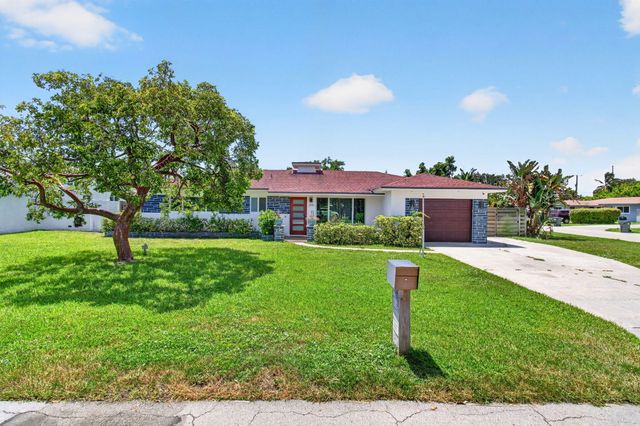 200 NE 28TH Terrace, Boca Raton, FL 33431
