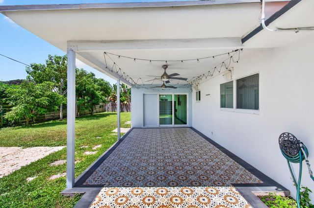 200 NE 28TH Terrace, Boca Raton, FL 33431