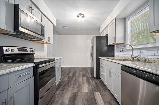 3629 Pinewood Drive, Eight Mile, AL 36613