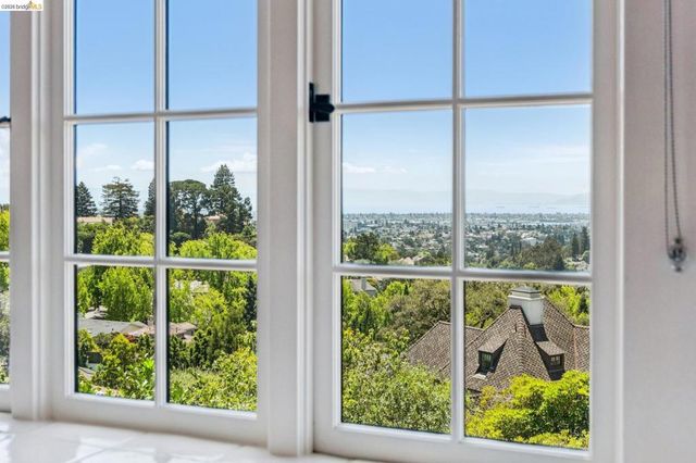120 Somerset Road, Piedmont, CA 94611