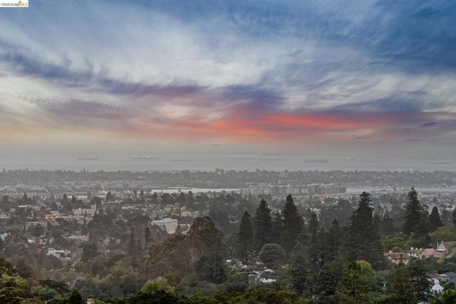 120 Somerset Road, Piedmont, CA 94611