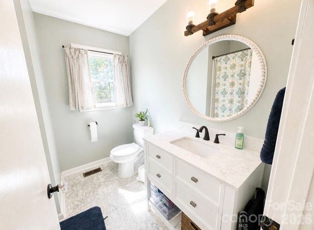 3500 Alta Vista Way, Morganton, NC 28655