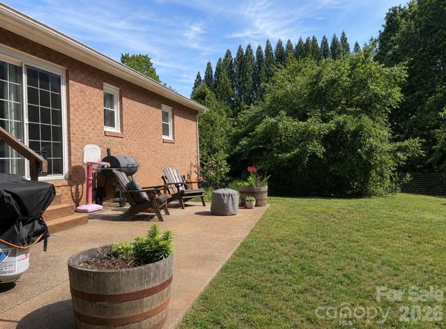 3500 Alta Vista Way, Morganton, NC 28655