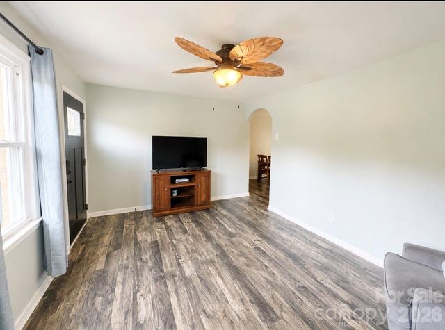 3500 Alta Vista Way, Morganton, NC 28655
