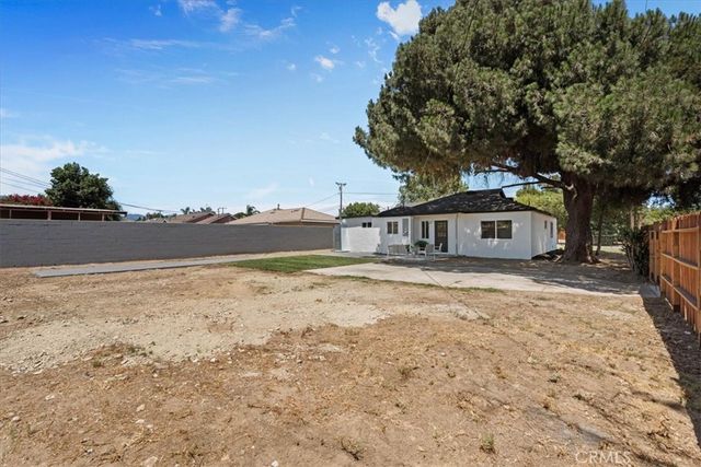 8316 Reseda Avenue, Fontana, CA 92335