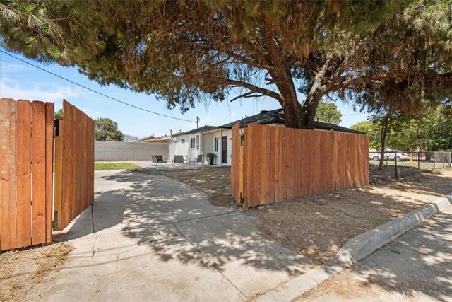 8316 Reseda Avenue, Fontana, CA 92335