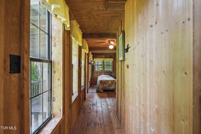 4406 Sentry Road, Big Stone Gap, VA 24219
