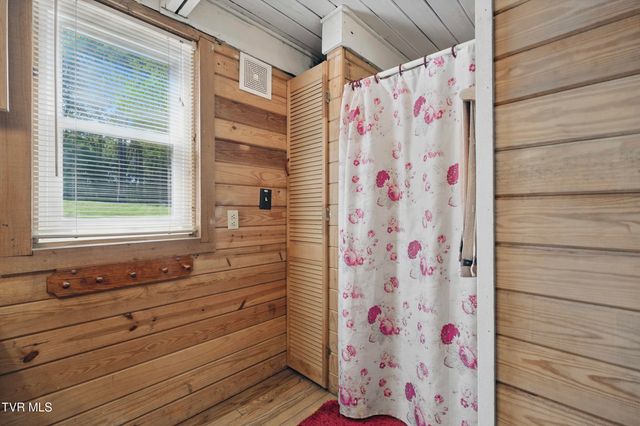 4406 Sentry Road, Big Stone Gap, VA 24219