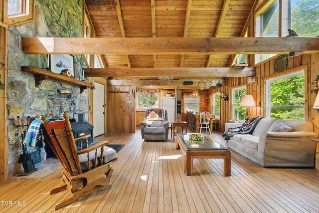 4406 Sentry Road, Big Stone Gap, VA 24219