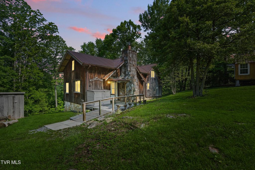 4406 Sentry Road, Big Stone Gap, VA 24219
