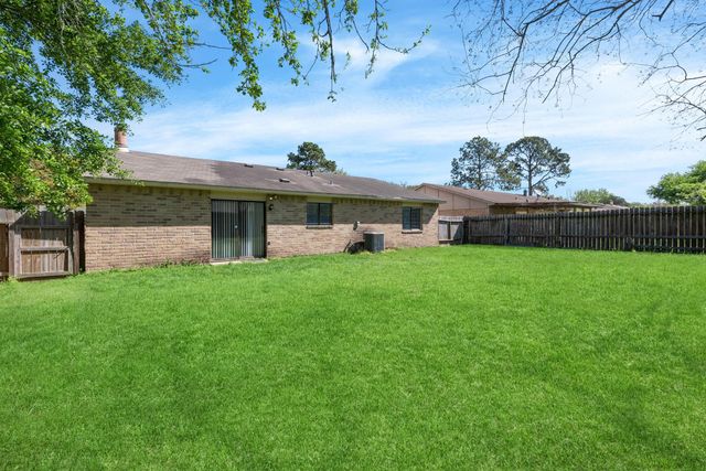 17615 Autumn Hills Drive, Houston, TX 77084