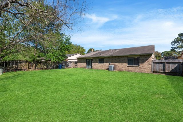 17615 Autumn Hills Drive, Houston, TX 77084
