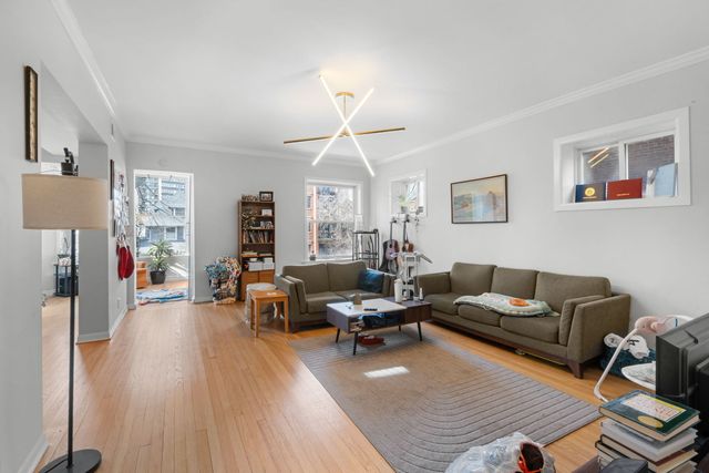 5811 N WINTHROP Avenue, Chicago, IL 60660