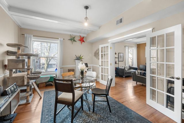 5811 N WINTHROP Avenue, Chicago, IL 60660