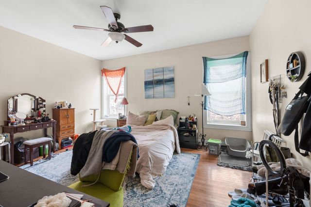 5811 N WINTHROP Avenue, Chicago, IL 60660