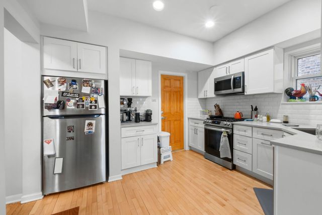 5811 N WINTHROP Avenue, Chicago, IL 60660