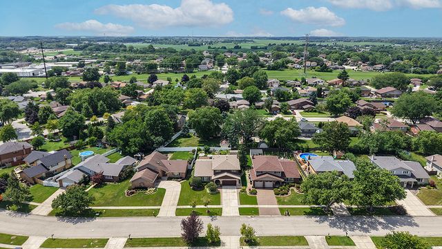 15614 S Badger Lane, Homer Glen, IL 60491