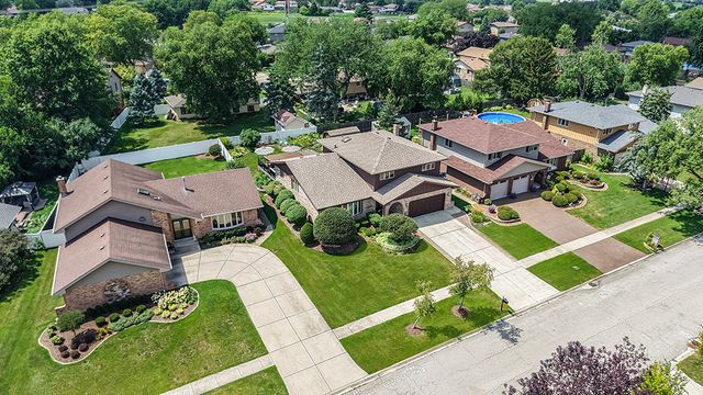 15614 S Badger Lane, Homer Glen, IL 60491