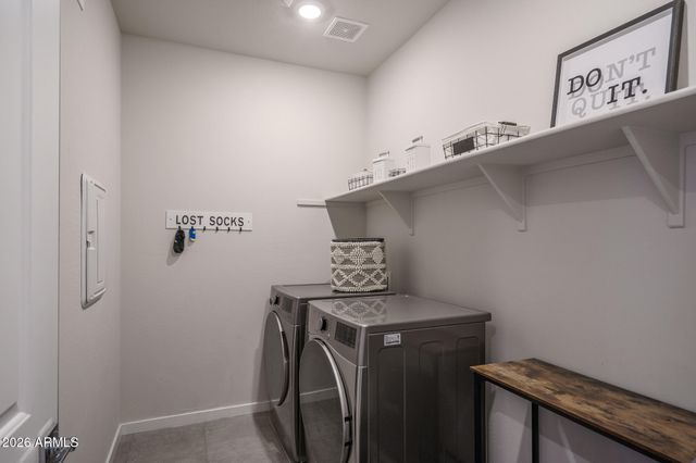 8613 S 70TH Drive, Laveen, AZ 85339