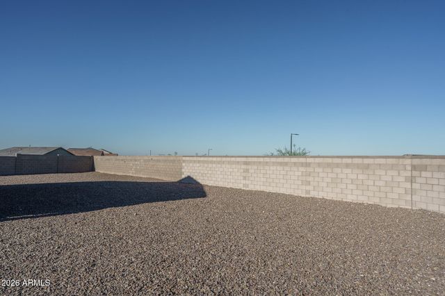 8613 S 70TH Drive, Laveen, AZ 85339