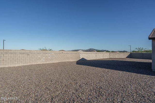 8613 S 70TH Drive, Laveen, AZ 85339