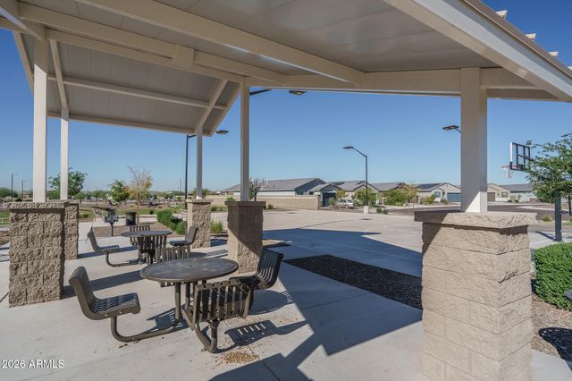 8613 S 70TH Drive, Laveen, AZ 85339