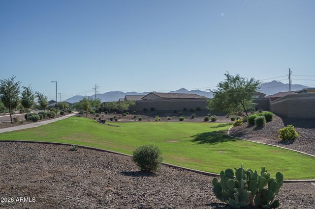 8613 S 70TH Drive, Laveen, AZ 85339