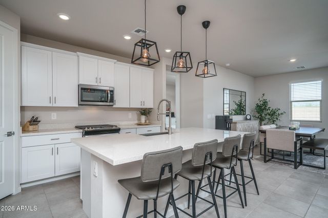 8613 S 70TH Drive, Laveen, AZ 85339