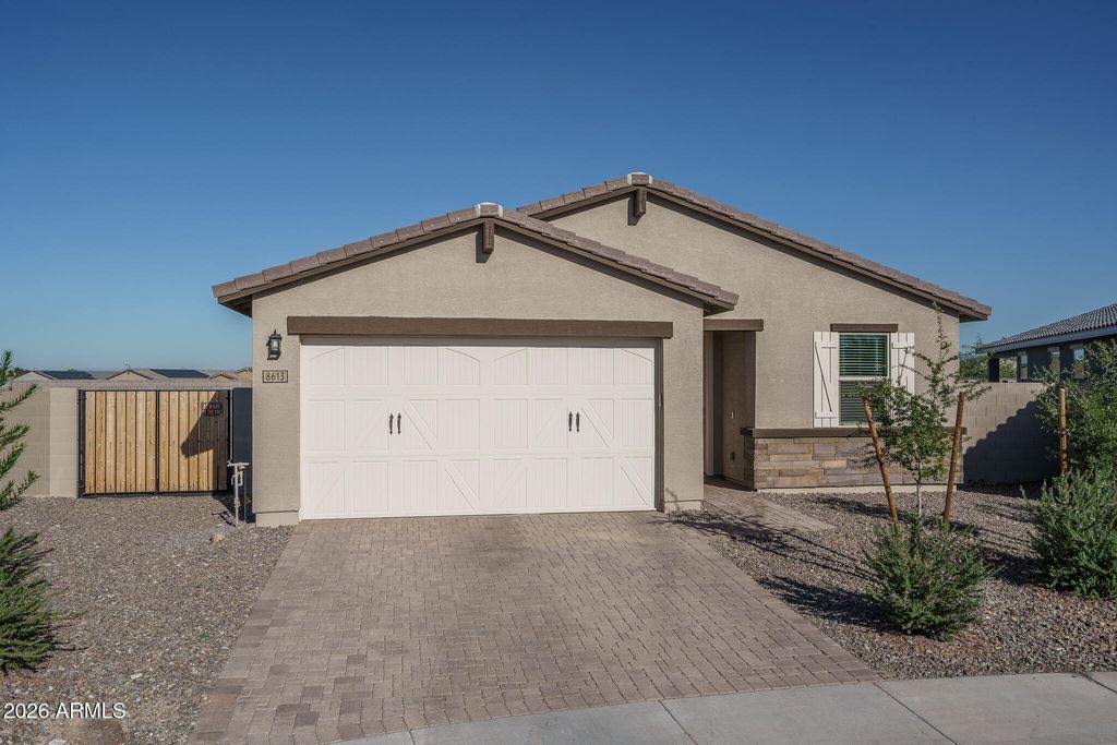 8613 S 70TH Drive, Laveen, AZ 85339