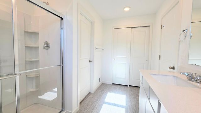 4748 AirLake Curve, Woodbury, MN 55129