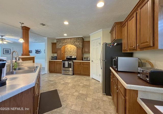 214 BAKER Road, Satsuma, FL 32189