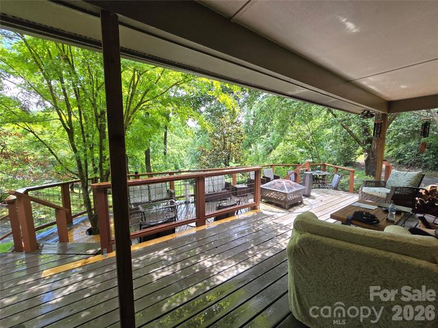 18 Rollingwood Road, Asheville, NC 28805