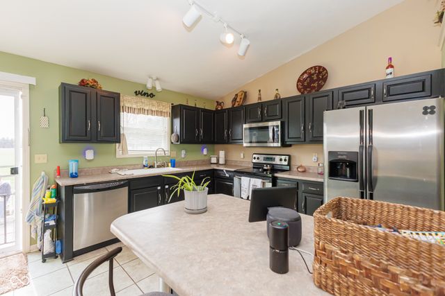 14101 W Division Road, Daleville, IN 47334