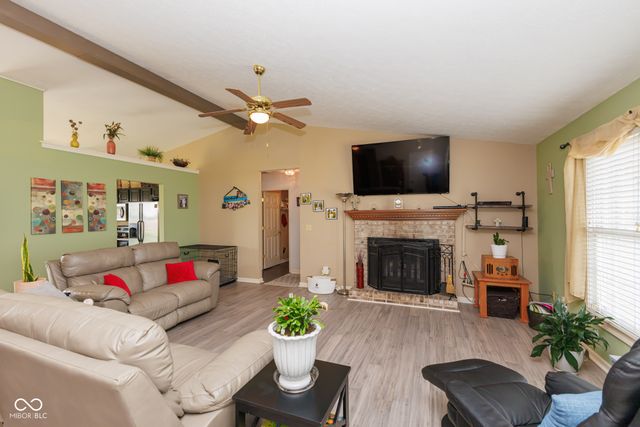 14101 W Division Road, Daleville, IN 47334