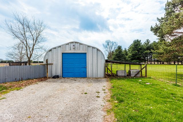 14101 W Division Road, Daleville, IN 47334