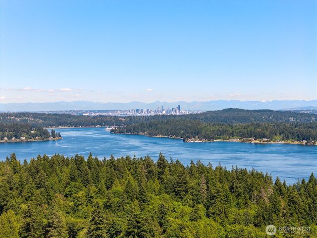 2710 Holman Street S, Bremerton, WA 98310